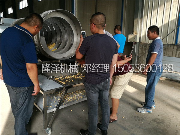 廣州客戶參觀並訂(dìng)購了我公(gōng)司球形爆米花生產線