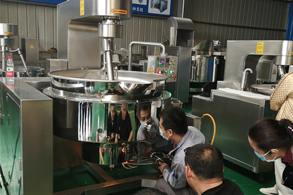 辣椒醬炒鍋（guō）