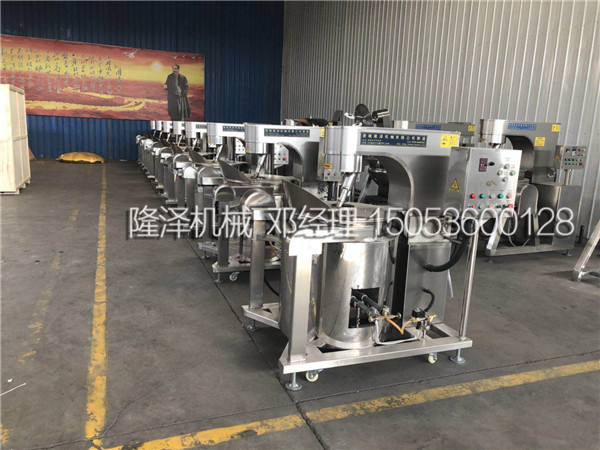 自動炒菜機不同於滾(gǔn)筒炒菜機的特(tè)點(diǎn)