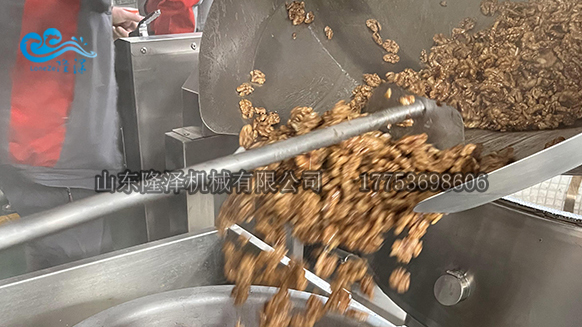 琥珀核桃(táo)仁炒(chǎo)鍋