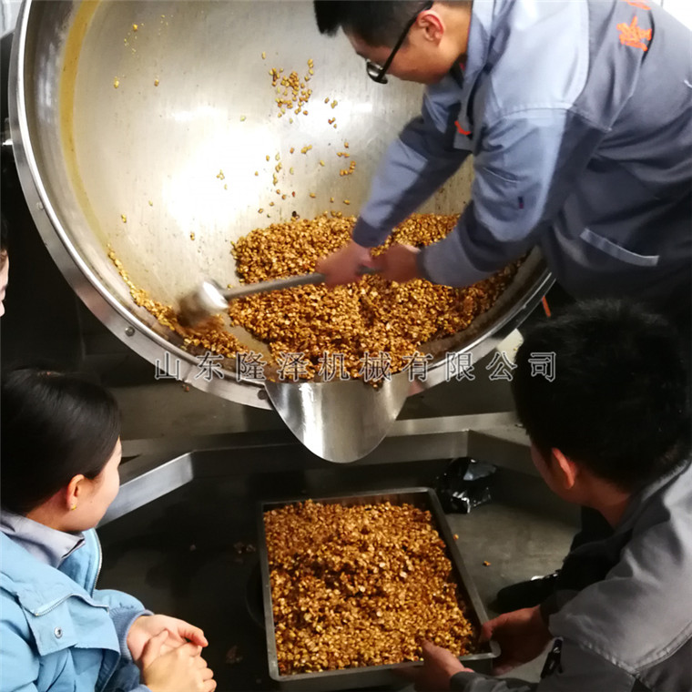 黃老五食品股份有限公司【熬糖攪拌拌料鍋】現場試機（jī）3